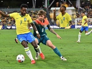 Brasil marca nos acréscimos e empata em 1 a 1 com a Austrália no primeiro amistoso pós-Copa