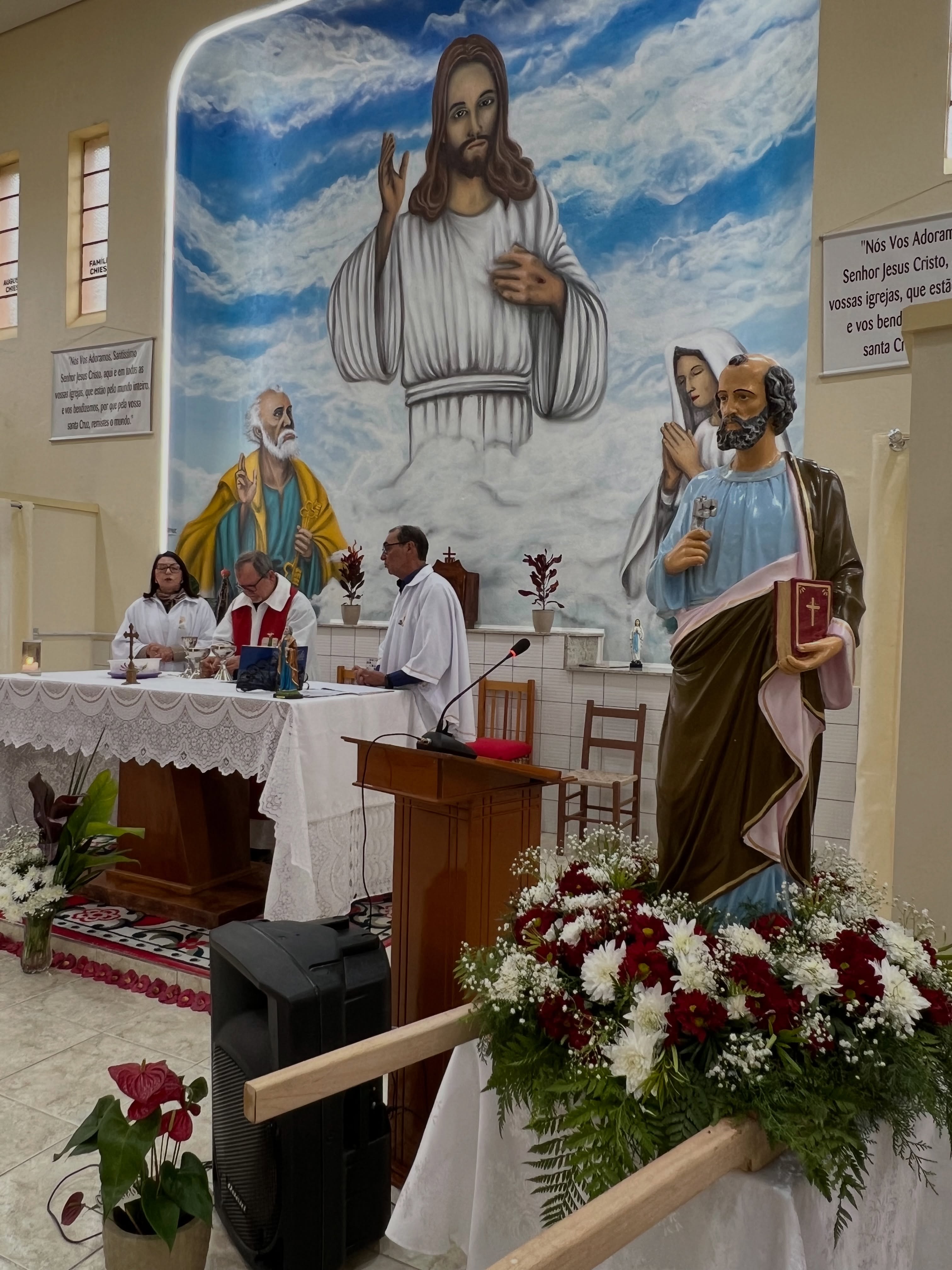 Festa de São Pedro em Campo Branco Reúne Comunidade com Fé e Animação