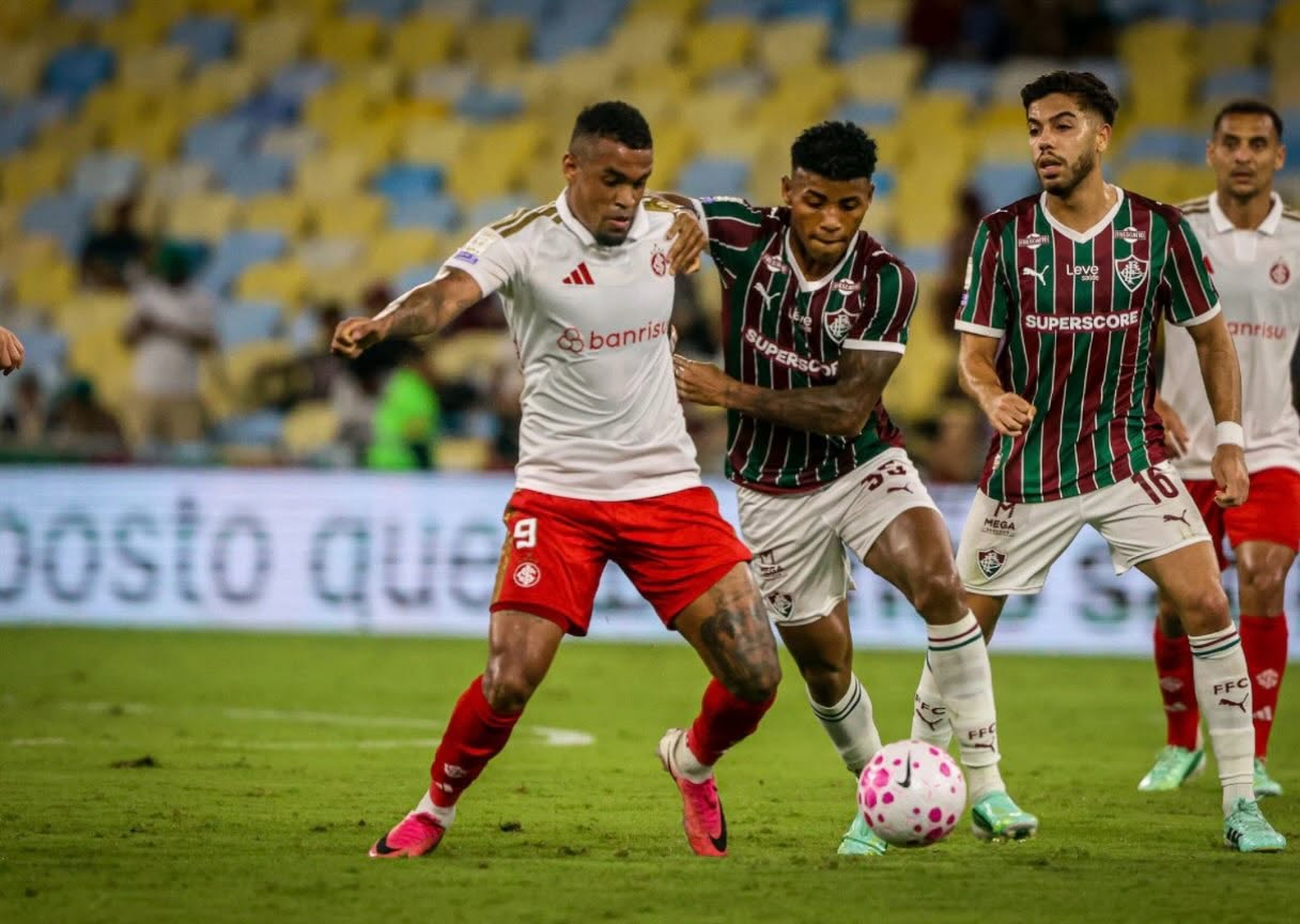 Fluminense vira sobre o Inter no fim e vence por 2 a 1 no Maracanã