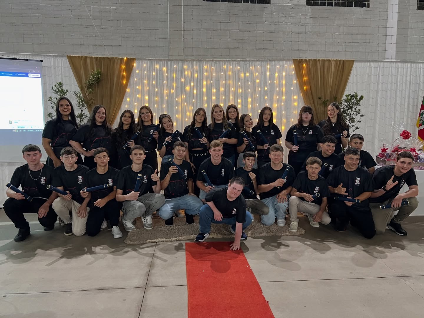 FORMATURA DO 9° ANO DA ESCOLA MUNICIPAL DE ENSINO FUNDAMENTAL SÃO VALENTIM DE PROGRESSO 