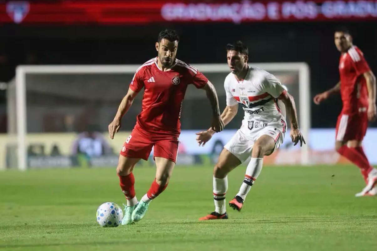 Inter perde de 1 a 0 para o São Paulo e segue no Z-4 do Brasileirão