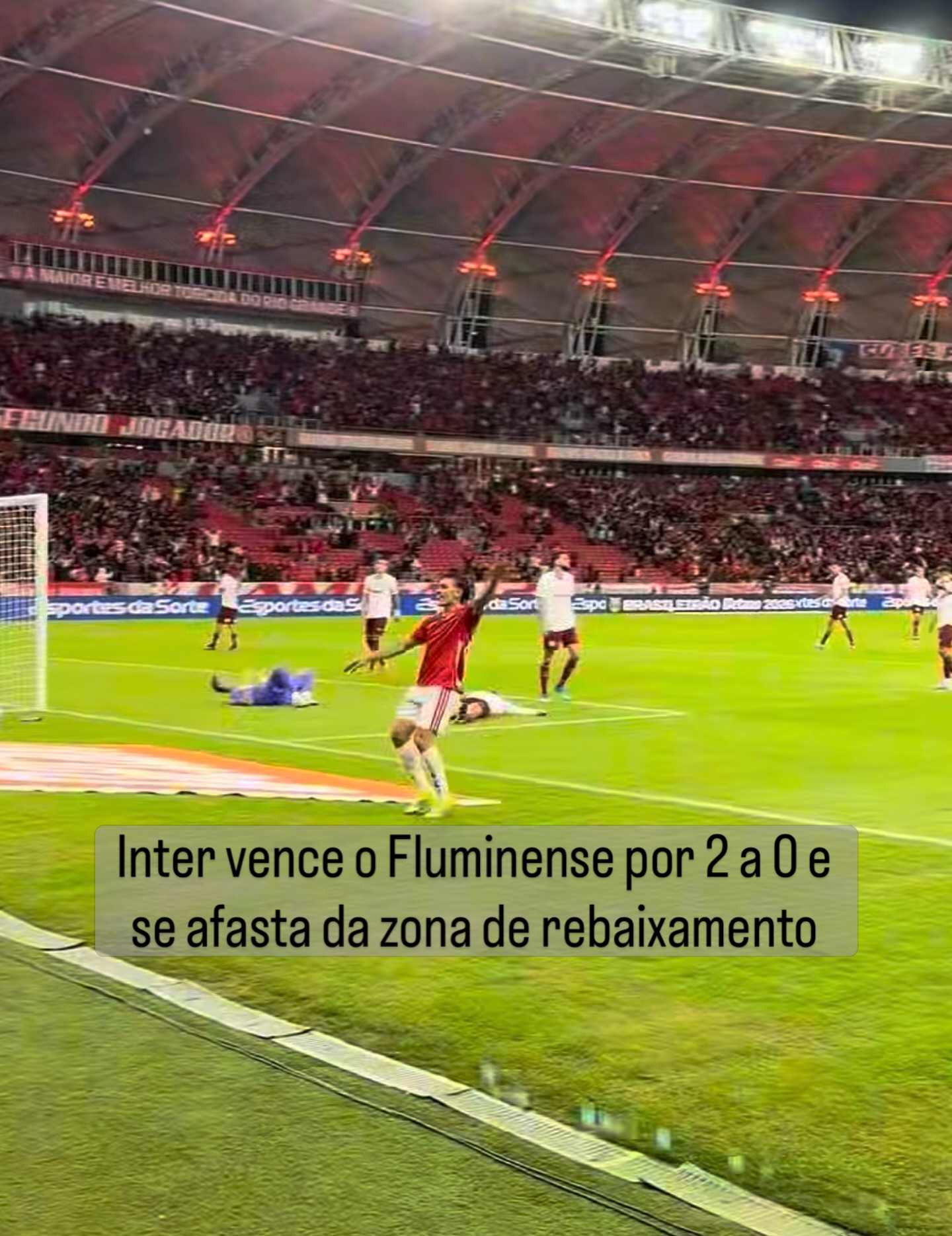 Inter vence o Fluminense por 2 a 0 e se afasta da zona de rebaixamento