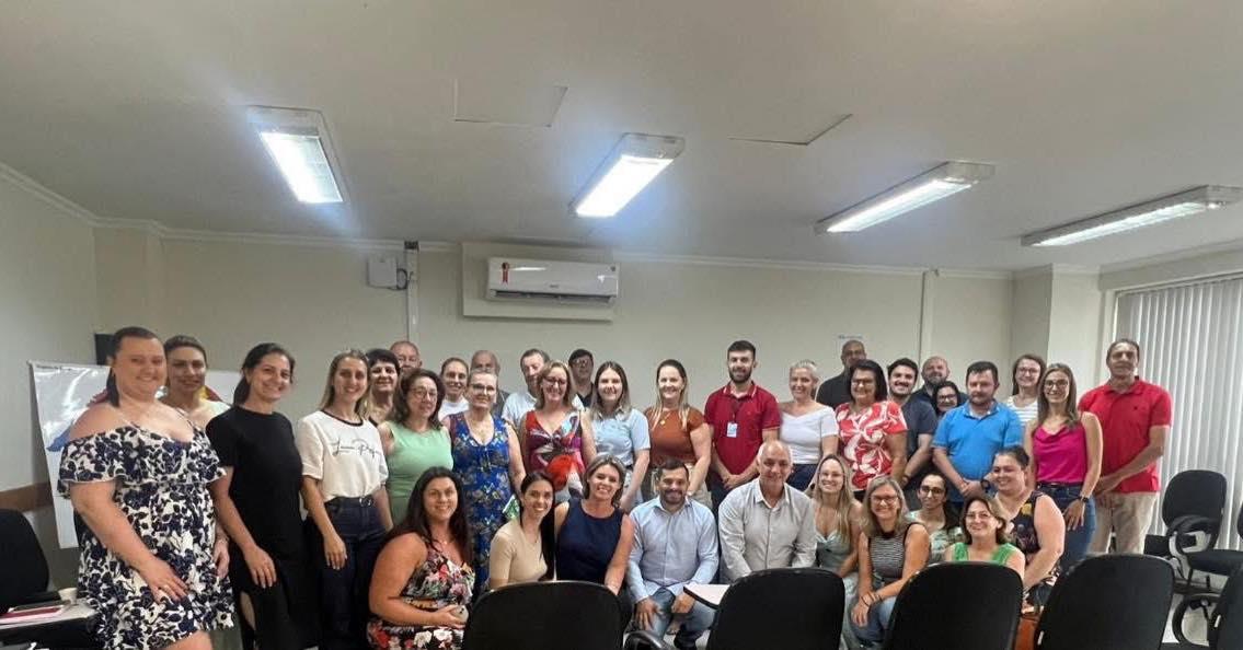 Manini e Tedeschi participam de reunião com gestores regionais de saúde