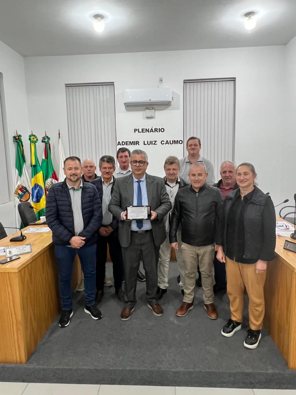 Pastor Eliseu dos Santos é Homenageado em Ato Solene na Câmara de Vereadores