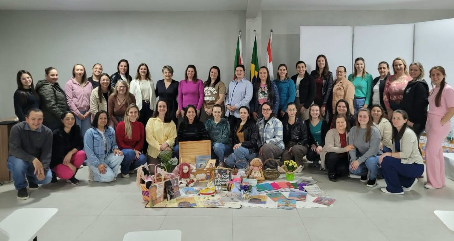 Seminário do Pró-LEEI reúne educadores de três municípios para troca de experiências na Educação Infantil